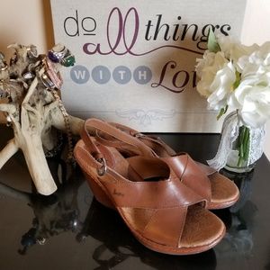 b.o.c Women Brown Leather Wedges Size 8/39